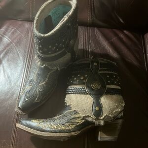 Corral flipped shaft boots PRICE FIRM